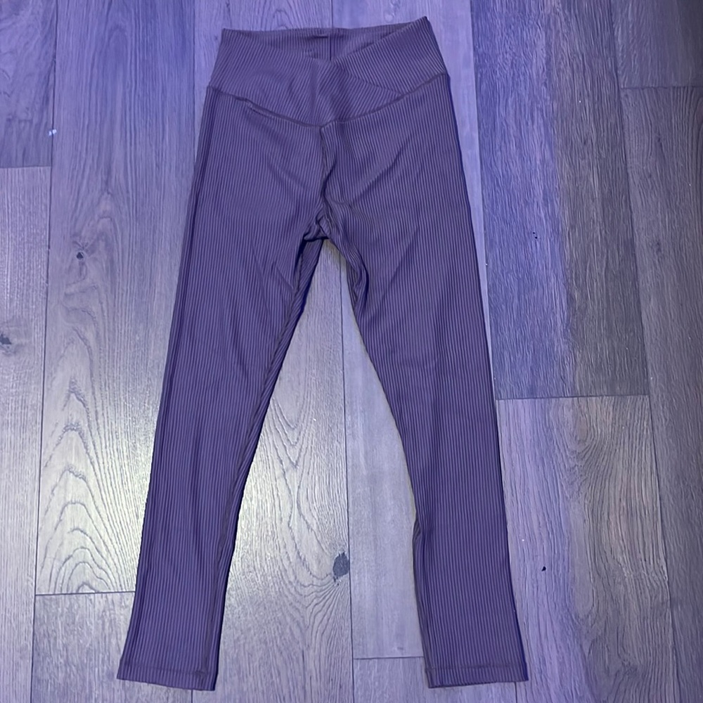 Aeropostale criss-cross leggings